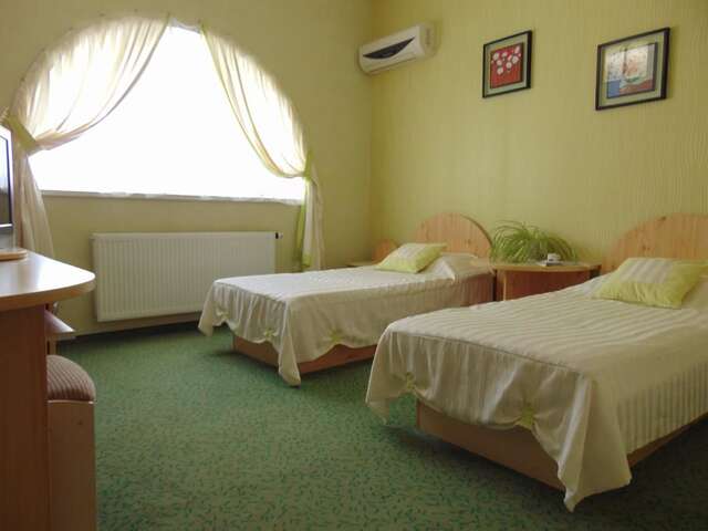 Отель Hotel Serpanok Tyachiv-16
